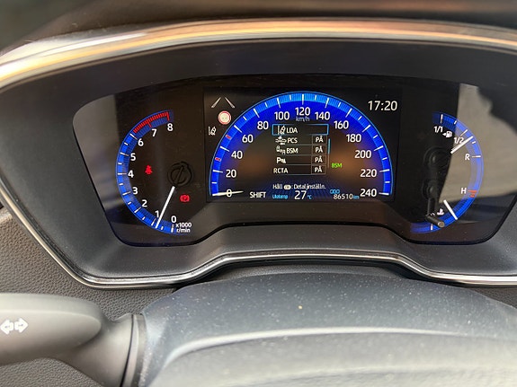 Toyota Corolla 14 of 16