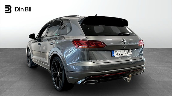 Volkswagen Touareg 3 of 12