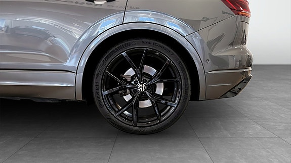 Volkswagen Touareg 6 of 12