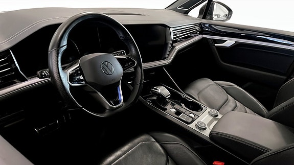 Volkswagen Touareg 7 of 12