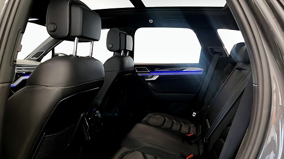 Volkswagen Touareg 11 of 12