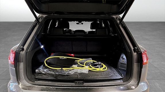 Volkswagen Touareg 12 of 12