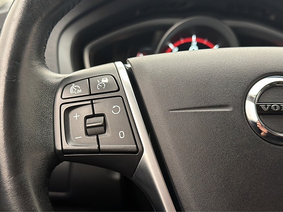 Volvo V40 16 of 30