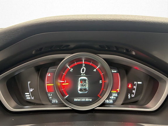 Volvo V40 17 of 30