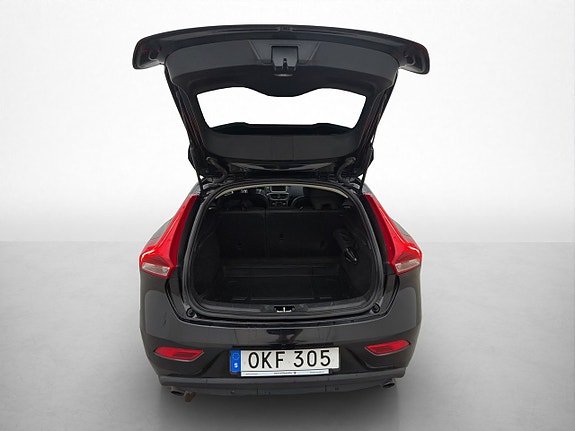 Volvo V40 28 of 30