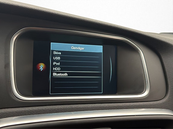 Volvo V40 22 of 30