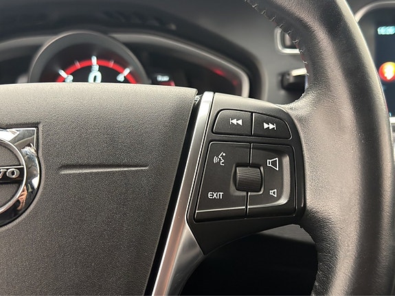 Volvo V40 18 of 30