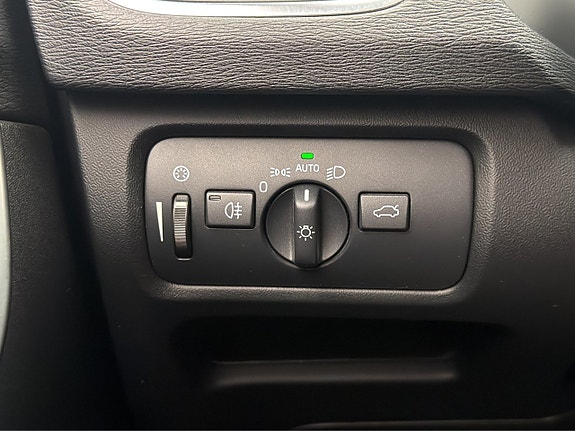 Volvo V40 15 of 30