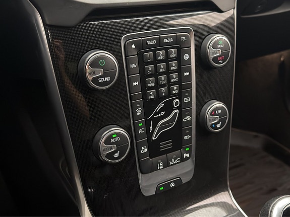 Volvo V40 23 of 30
