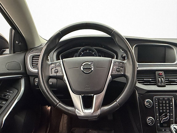 Volvo V40 13 of 30