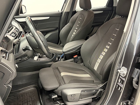 BMW 218i 6 of 18