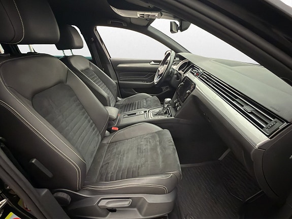 Volkswagen Passat 22 of 30