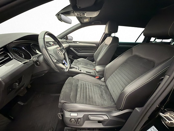 Volkswagen Passat 11 of 30