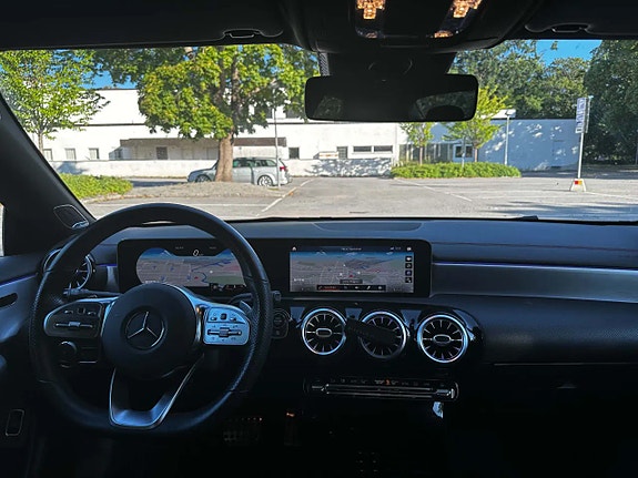 Mercedes-Benz CLA200 14 of 16