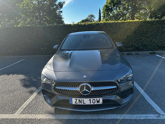 Mercedes-Benz CLA200 2 of 16