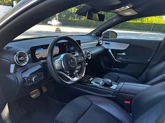 Mercedes-Benz CLA200 10 of 16