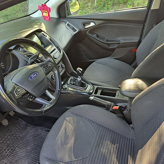 Ford Focus 3 of 8