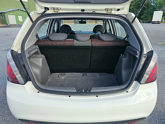 Kia Rio 13 of 17