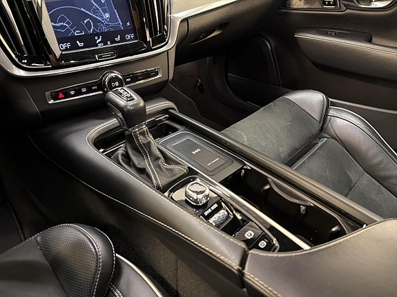 Volvo S90 23 of 30