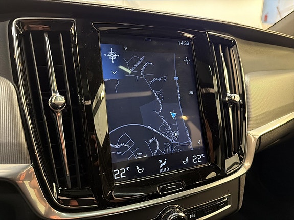 Volvo S90 25 of 30