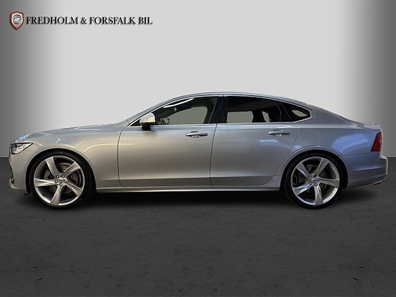 Volvo S90 2 of 30