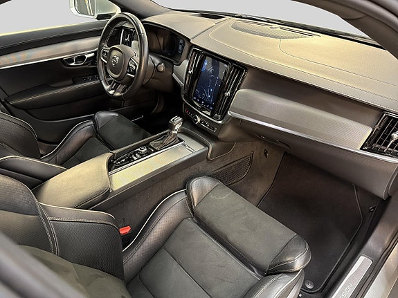 Volvo S90 11 of 30
