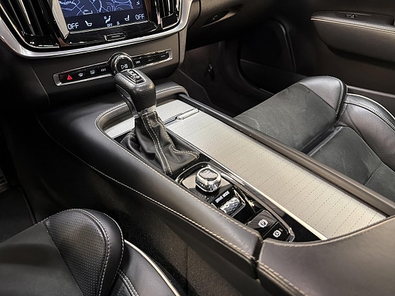 Volvo S90 22 of 30
