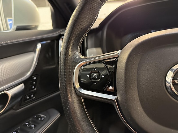 Volvo S90 29 of 30