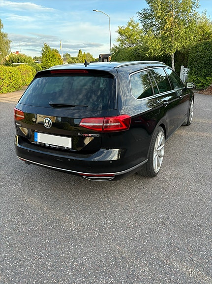 Volkswagen Passat 4 of 6