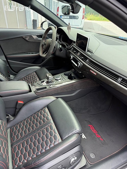 Audi RS4 30 of 30