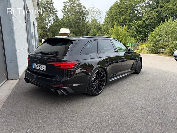 Audi RS4 3 of 30