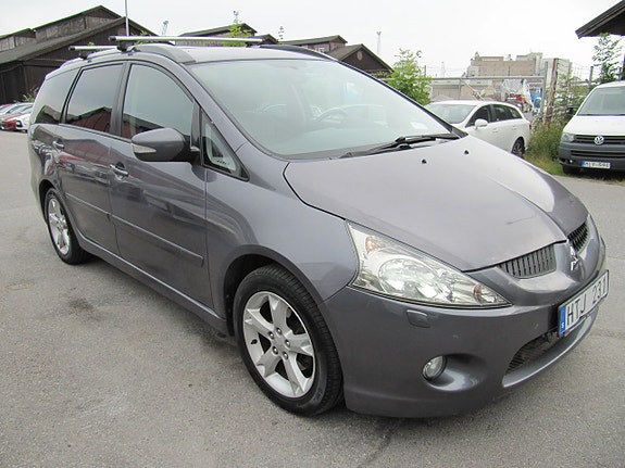 Mitsubishi Grandis 6 of 21