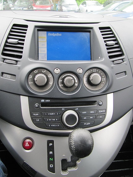 Mitsubishi Grandis 9 of 21