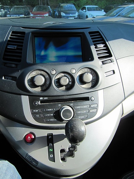 Mitsubishi Grandis 7 of 21