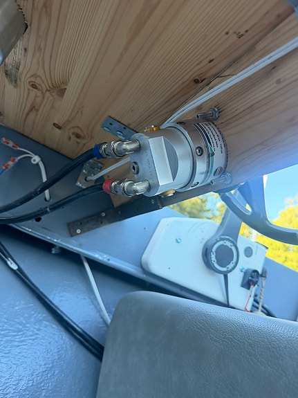 Selco 18B - 120hk Evinrude, hydraulstyrning 4 of 7