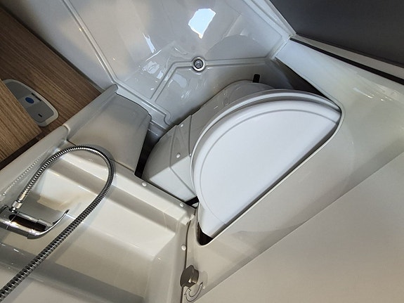 Malibu 640 Van Comfort GT automat, långbäddar, dieselvärme, kanonfin 18 of 26