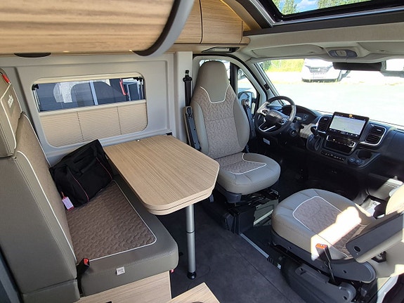 Malibu 640 Van Comfort GT automat, långbäddar, dieselvärme, kanonfin 22 of 26