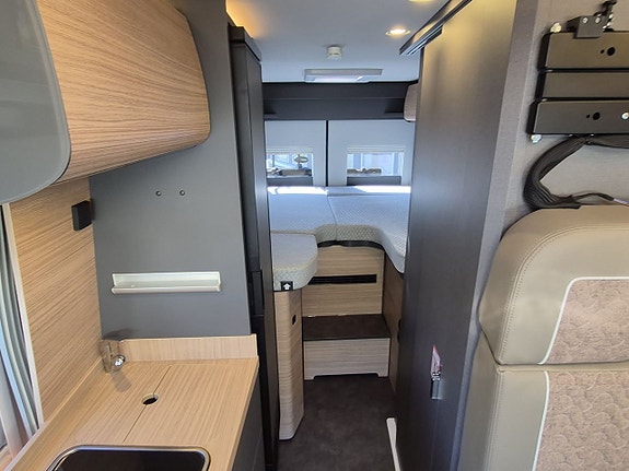 Malibu 640 Van Comfort GT automat, långbäddar, dieselvärme, kanonfin 13 of 26