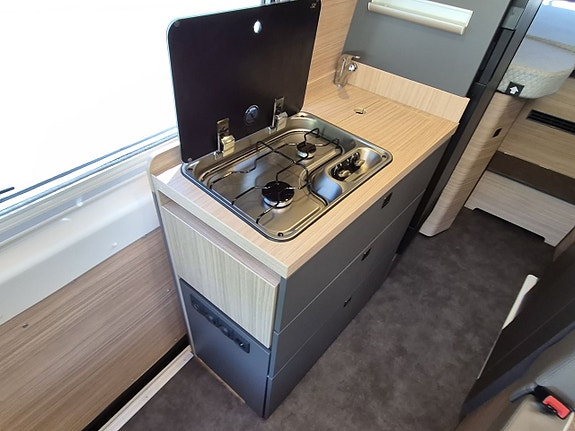 Malibu 640 Van Comfort GT automat, långbäddar, dieselvärme, kanonfin 14 of 26
