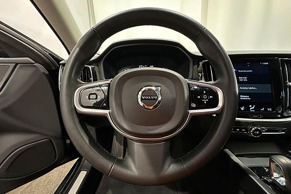 Volvo V60 Cross Country 6 of 22