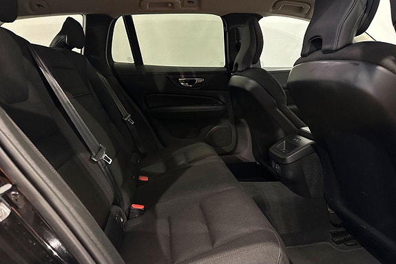 Volvo V60 Cross Country 17 of 22