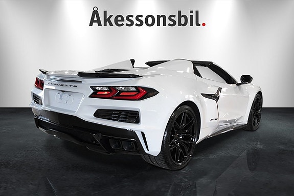 Chevrolet Corvette 2 of 16