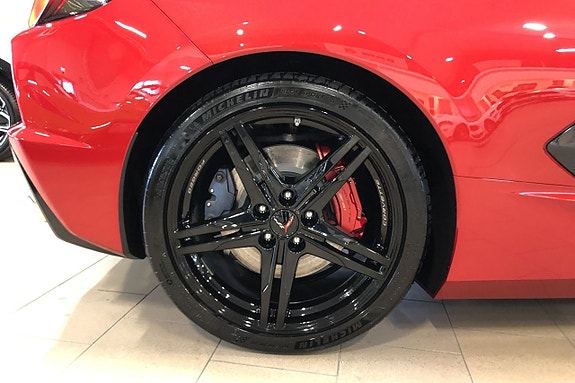 Chevrolet Corvette 18 of 26