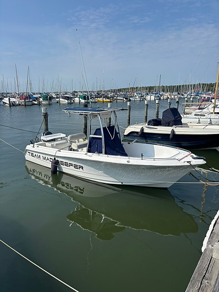 Sea Hunt Triton 232 – Yamaha F225 – Extremt välutrustad havsfiskebåt 2 of 4