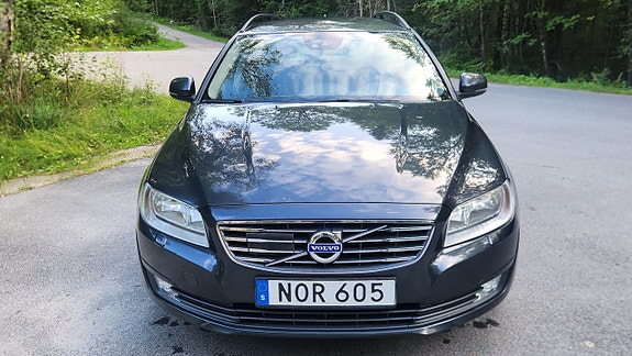 Volvo V70 8 of 14