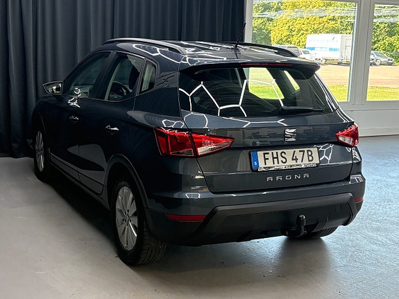 Seat Arona 3 of 13