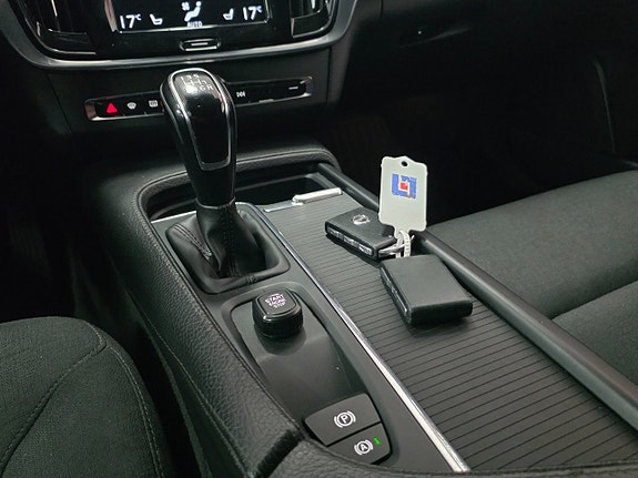 Volvo V90 11 of 15