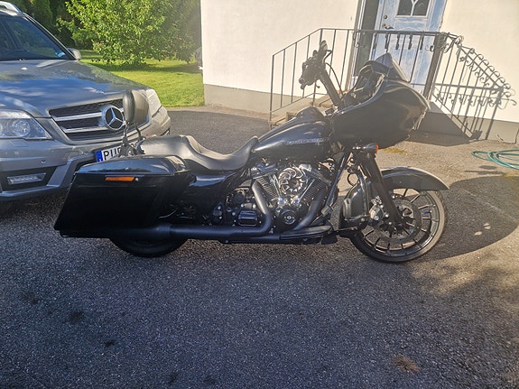 Harley-Davidson ROAD GLIDE SPECIAL 4 of 4