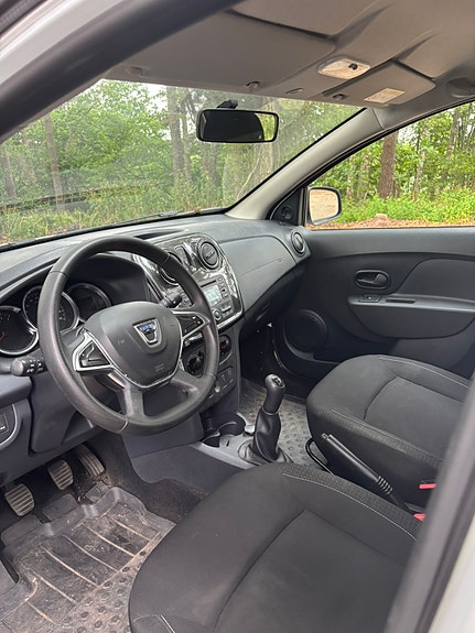 Dacia Sandero 7 of 10