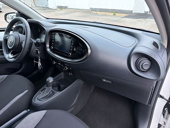 Toyota Aygo X 12 of 18